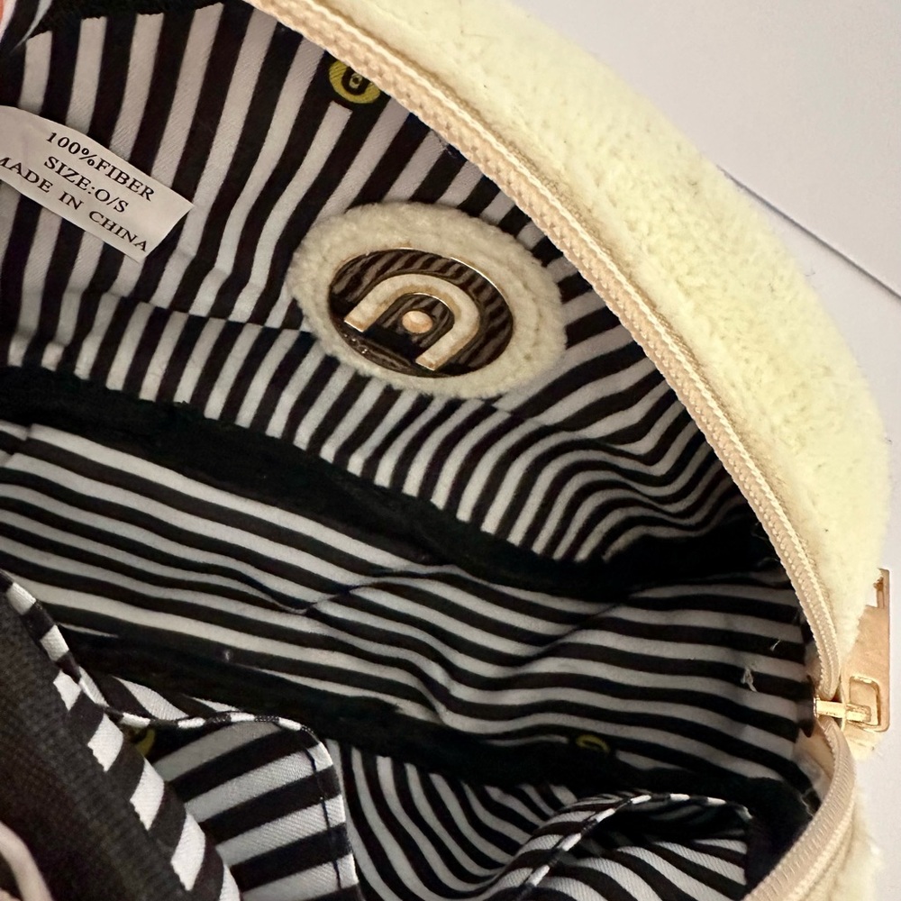 Cream Cosmetic Bag - Picture 5 of 5